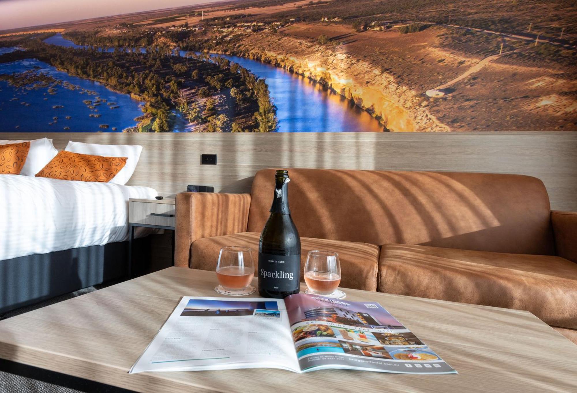 Bridgeport Hotel Маррі-Брідж Екстер'єр фото